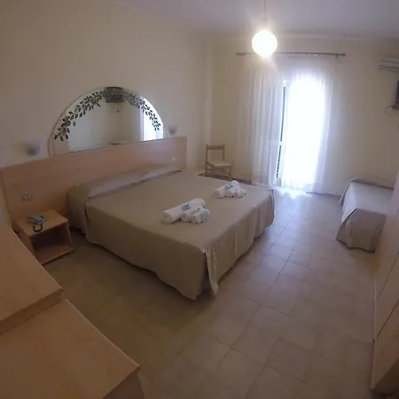 Riviera Hotell 4*