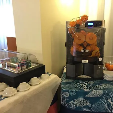 Riviera Hotell